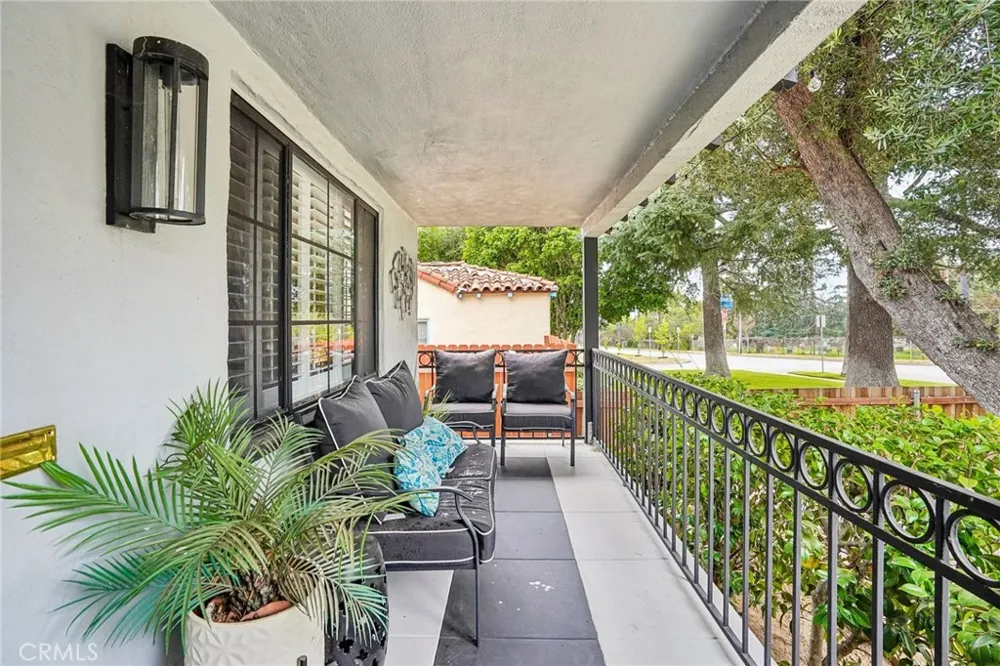 2358 Marengo Avenue Altadena, CA 91001
