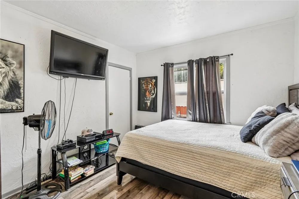 2358 Marengo Avenue Altadena, CA 91001