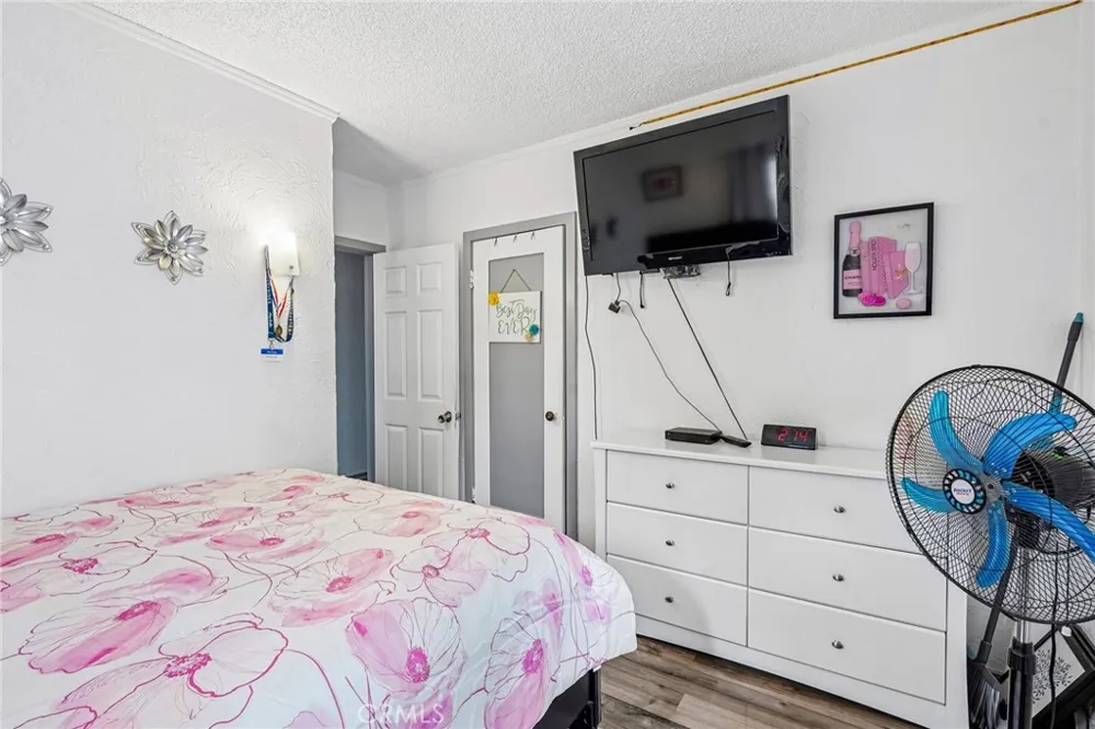 2358 Marengo Avenue Altadena, CA 91001