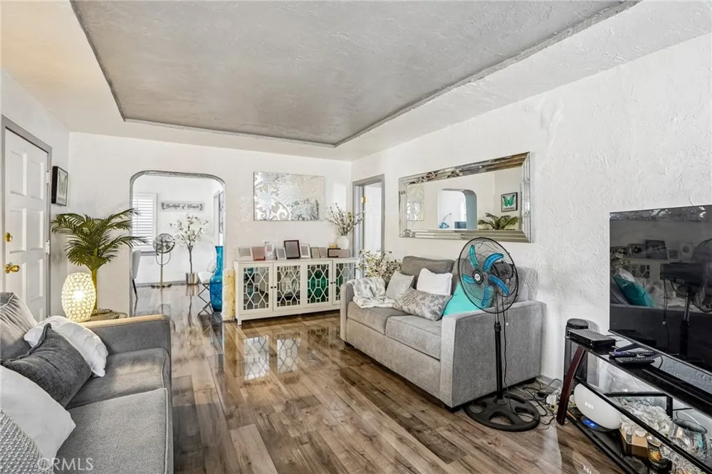 2358 Marengo Avenue Altadena, CA 91001