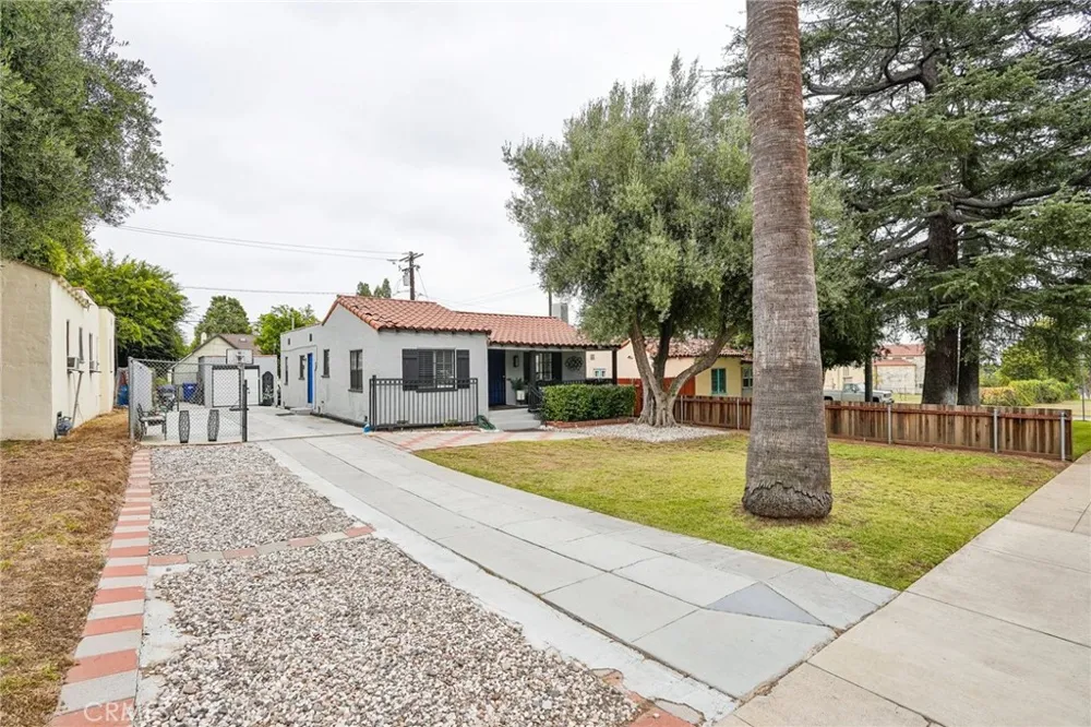 2358 Marengo Avenue Altadena, CA 91001