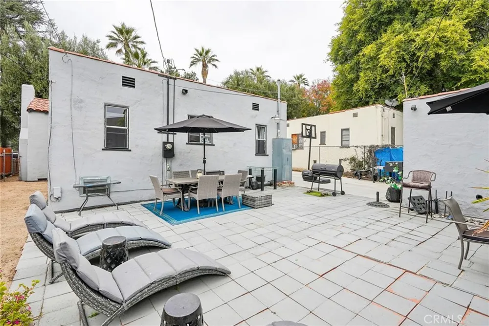 2358 Marengo Avenue Altadena, CA 91001