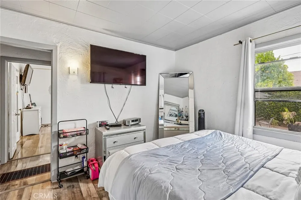 2358 Marengo Avenue Altadena, CA 91001
