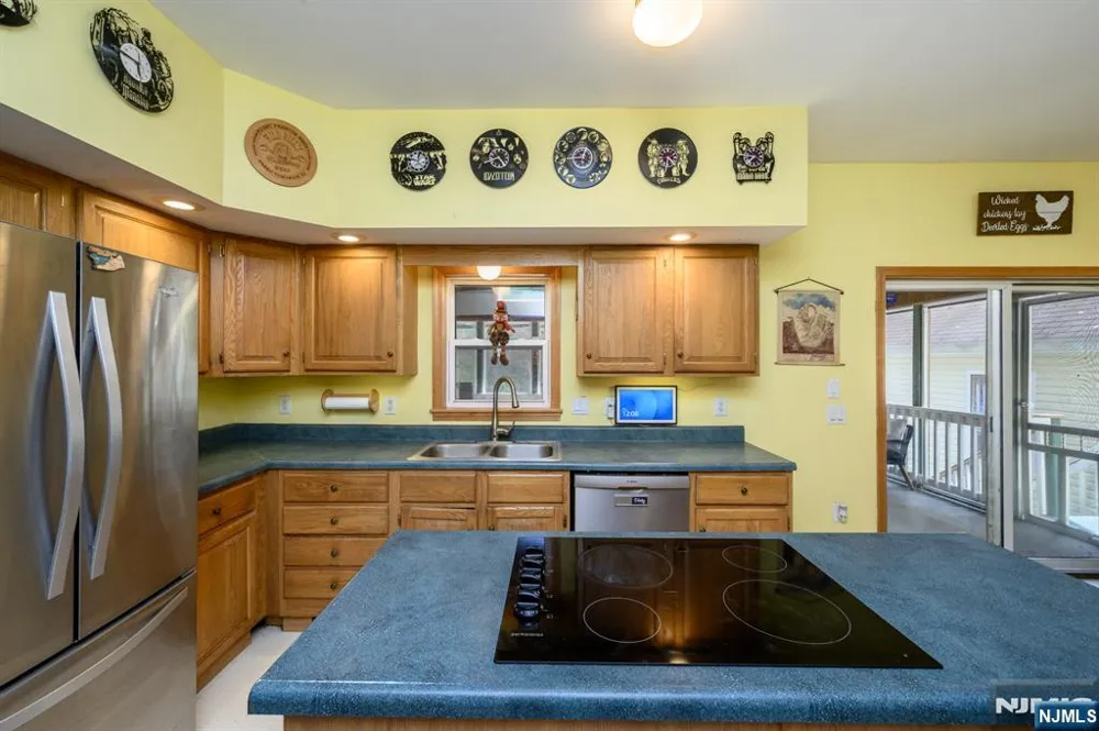 34 Highland Avenue Green, NJ 07821