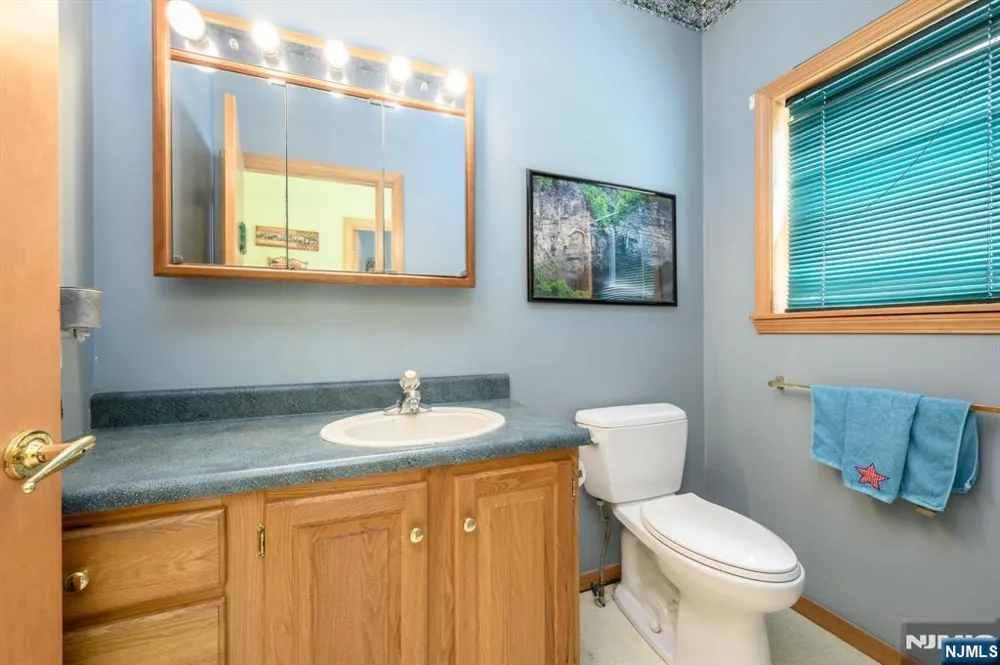 34 Highland Avenue Green, NJ 07821