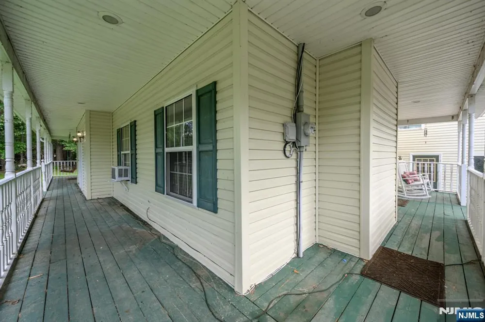 34 Highland Avenue Green, NJ 07821