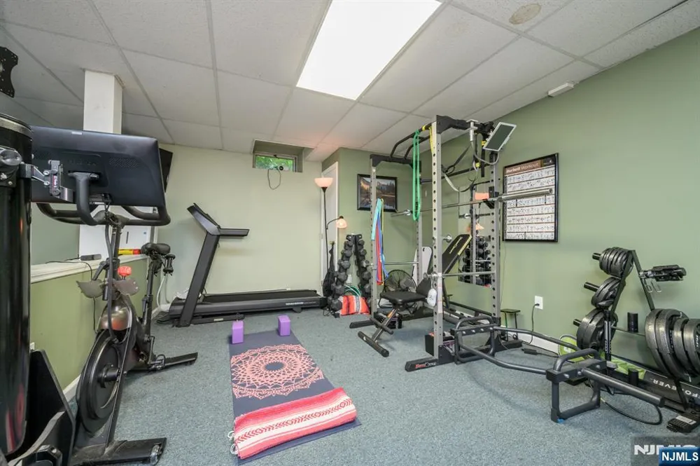 34 Highland Avenue Green, NJ 07821