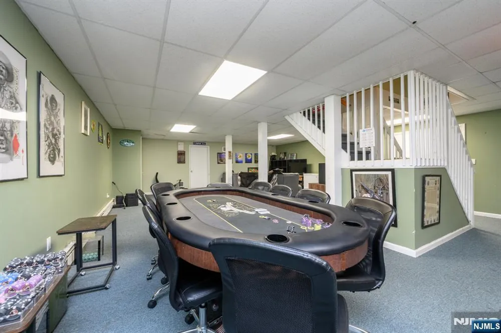 34 Highland Avenue Green, NJ 07821
