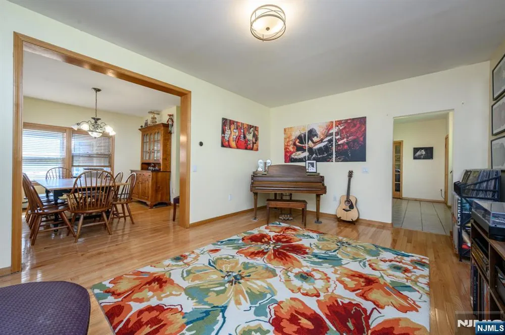 34 Highland Avenue Green, NJ 07821