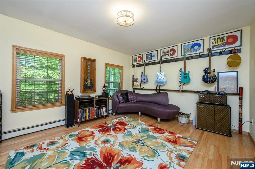 34 Highland Avenue Green, NJ 07821