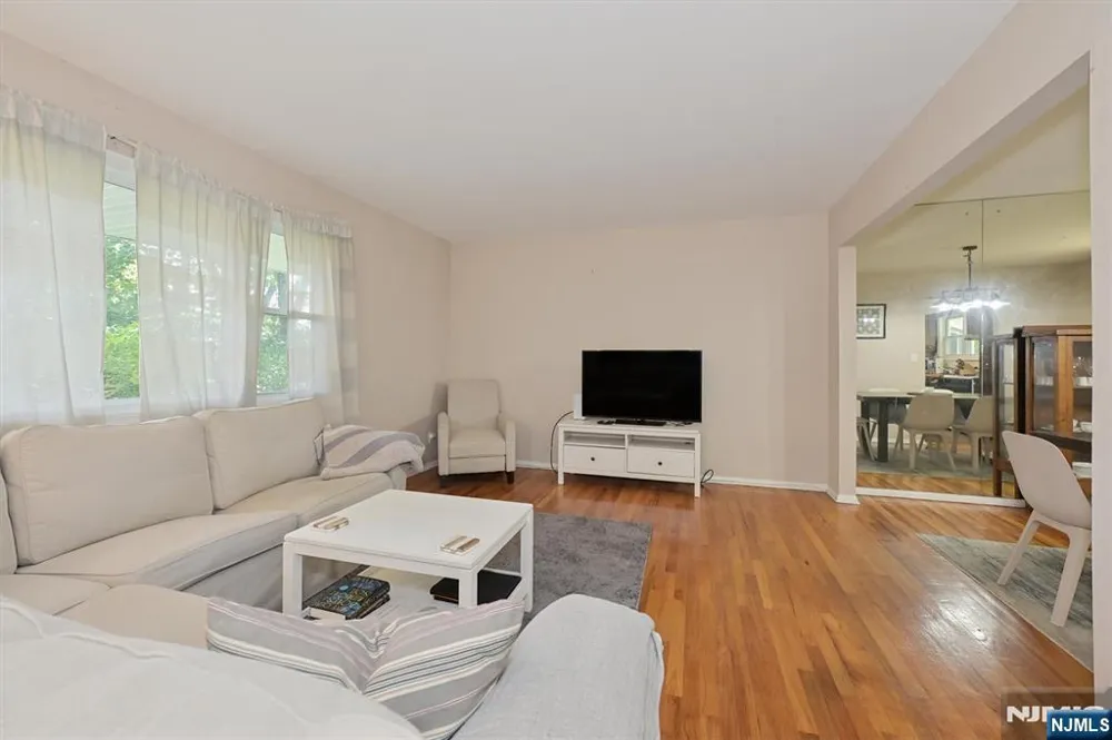 91 Legion Place Hillsdale, NJ 07642