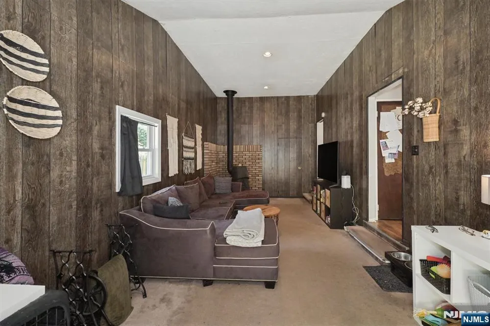 91 Legion Place Hillsdale, NJ 07642