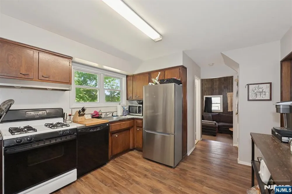 91 Legion Place Hillsdale, NJ 07642
