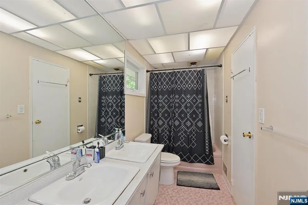 91 Legion Place Hillsdale, NJ 07642