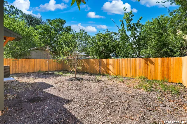 803 MCKINLEY AVE San Antonio, TX 78210