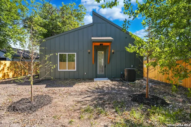 803 MCKINLEY AVE San Antonio, TX 78210