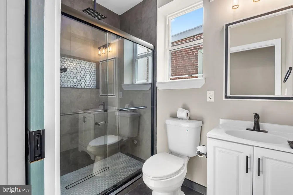 3371 EMERALD STREET Philadelphia, PA 19134