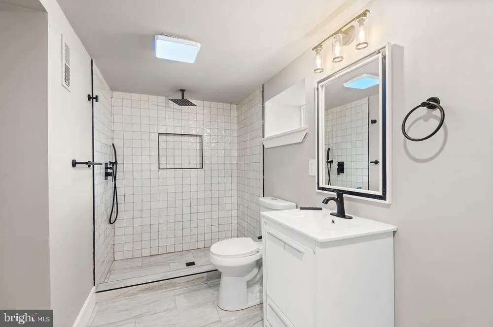 3371 EMERALD STREET Philadelphia, PA 19134