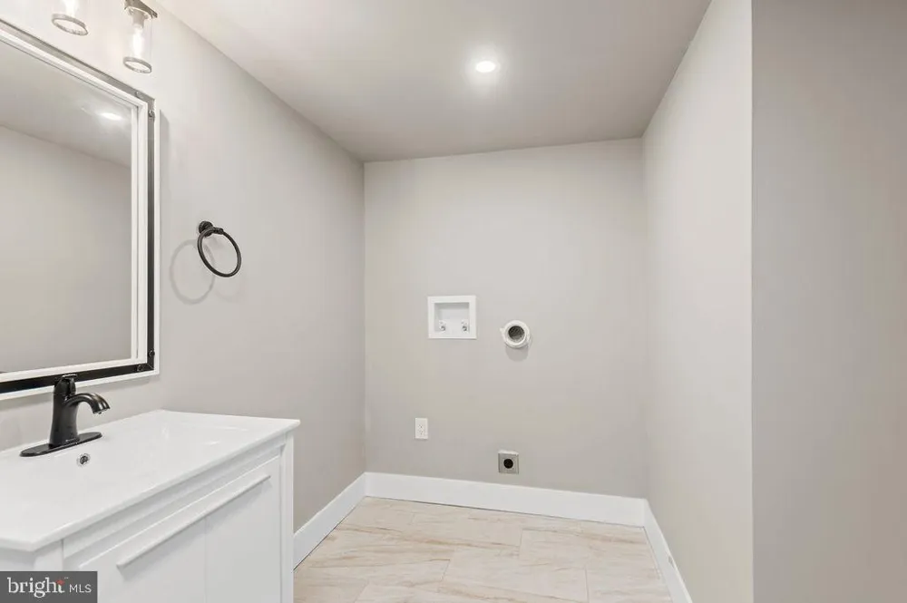 3371 EMERALD STREET Philadelphia, PA 19134