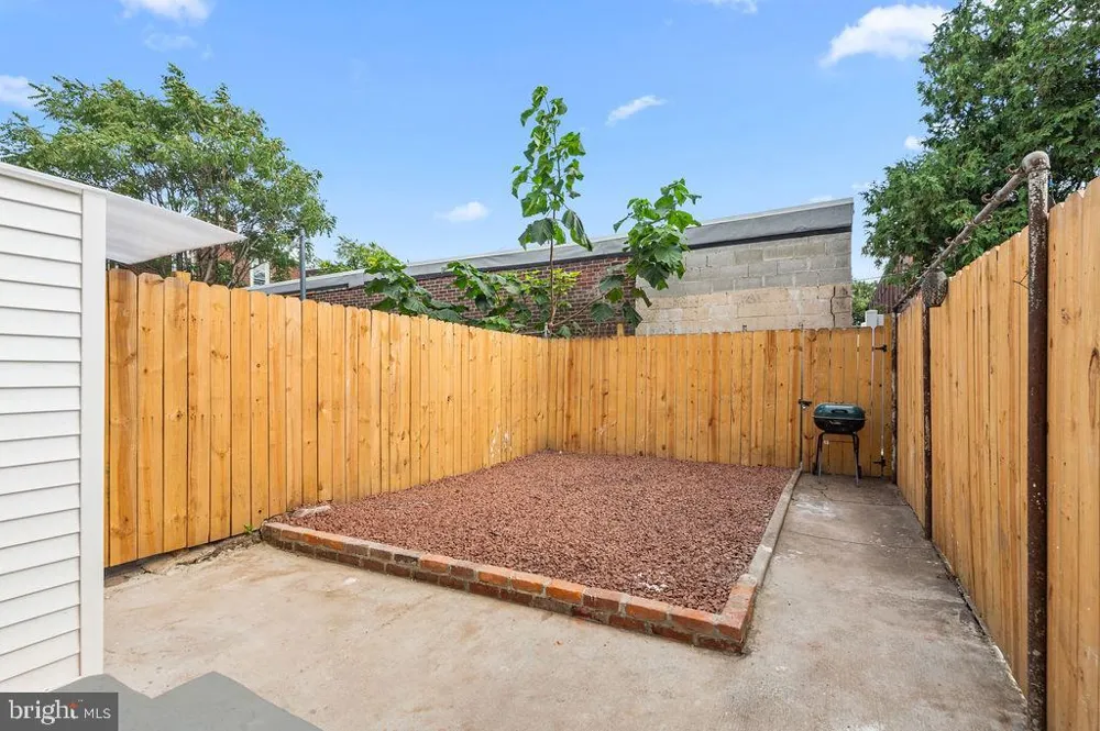 3371 EMERALD STREET Philadelphia, PA 19134
