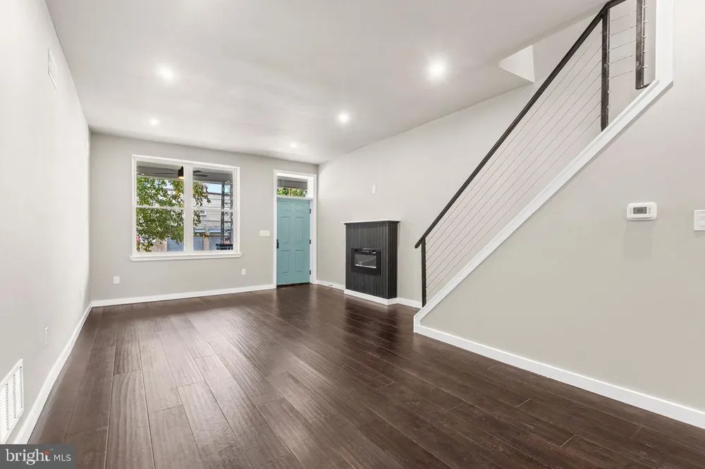 3371 EMERALD STREET Philadelphia, PA 19134