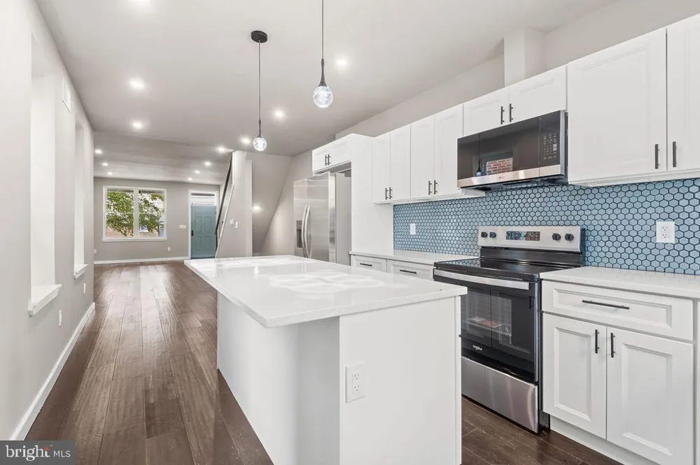 3371 EMERALD STREET Philadelphia, PA 19134