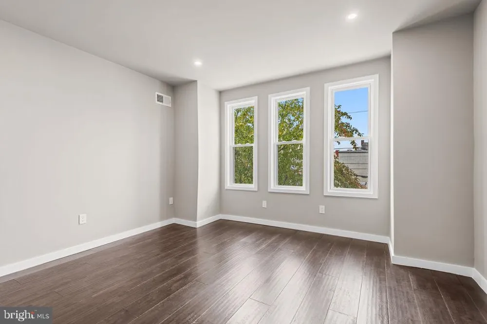 3371 EMERALD STREET Philadelphia, PA 19134