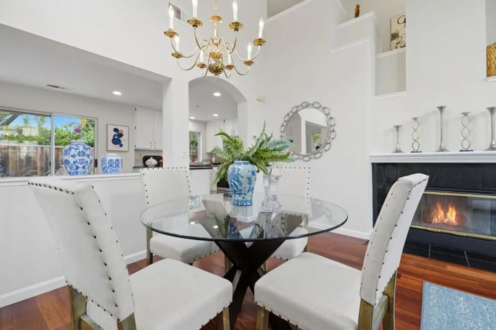 386 Pismo Terrace Sunnyvale, CA 94086