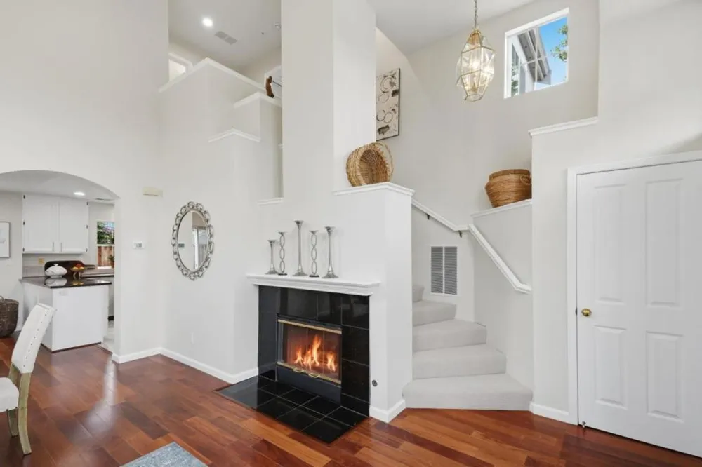386 Pismo Terrace Sunnyvale, CA 94086