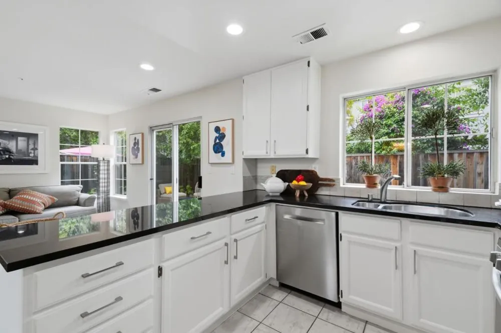 386 Pismo Terrace Sunnyvale, CA 94086
