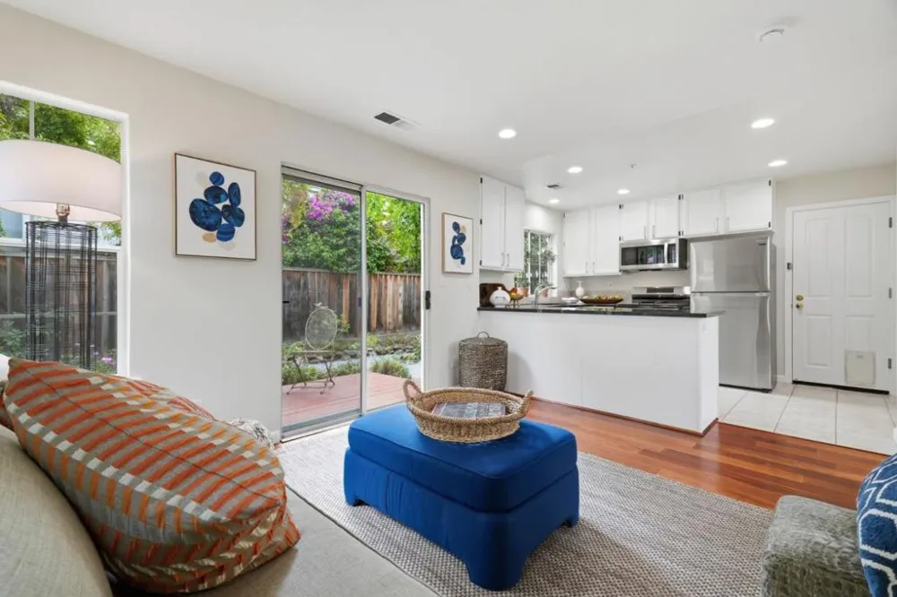 386 Pismo Terrace Sunnyvale, CA 94086