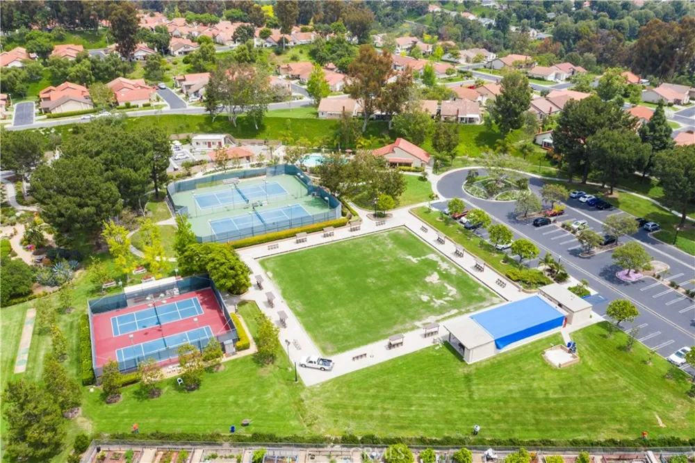 23822 VILLENA Mission Viejo, CA 92692
