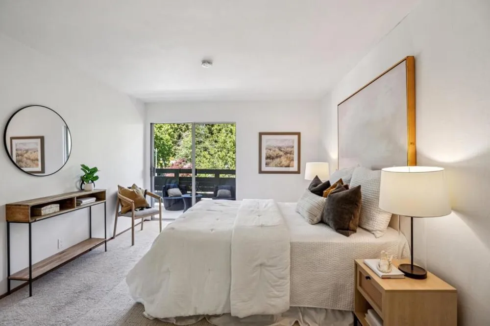 4004 Farm Hill Boulevard #303 Redwood City, CA 94061