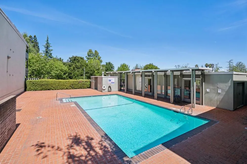 4004 Farm Hill Boulevard #303 Redwood City, CA 94061