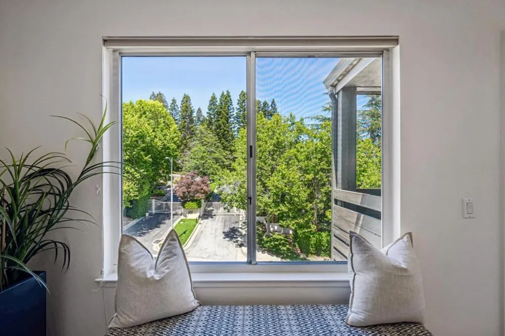 4004 Farm Hill Boulevard #303 Redwood City, CA 94061