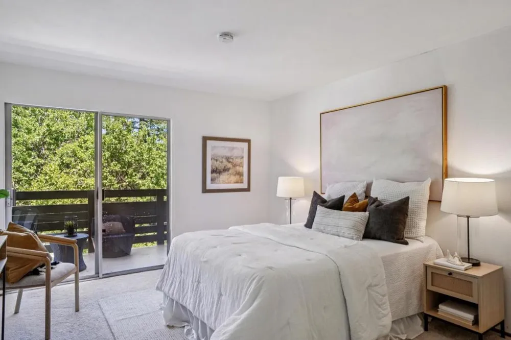 4004 Farm Hill Boulevard #303 Redwood City, CA 94061