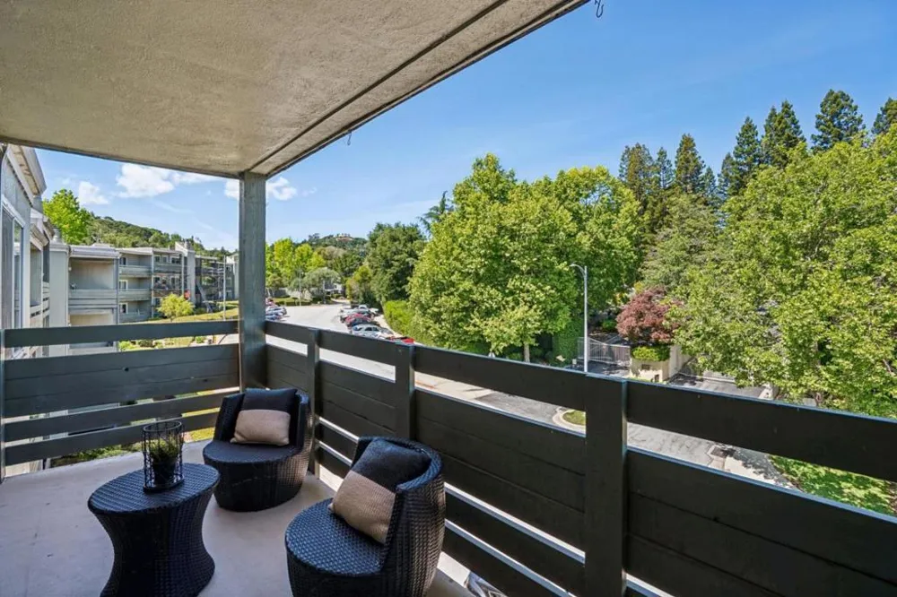 4004 Farm Hill Boulevard #303 Redwood City, CA 94061