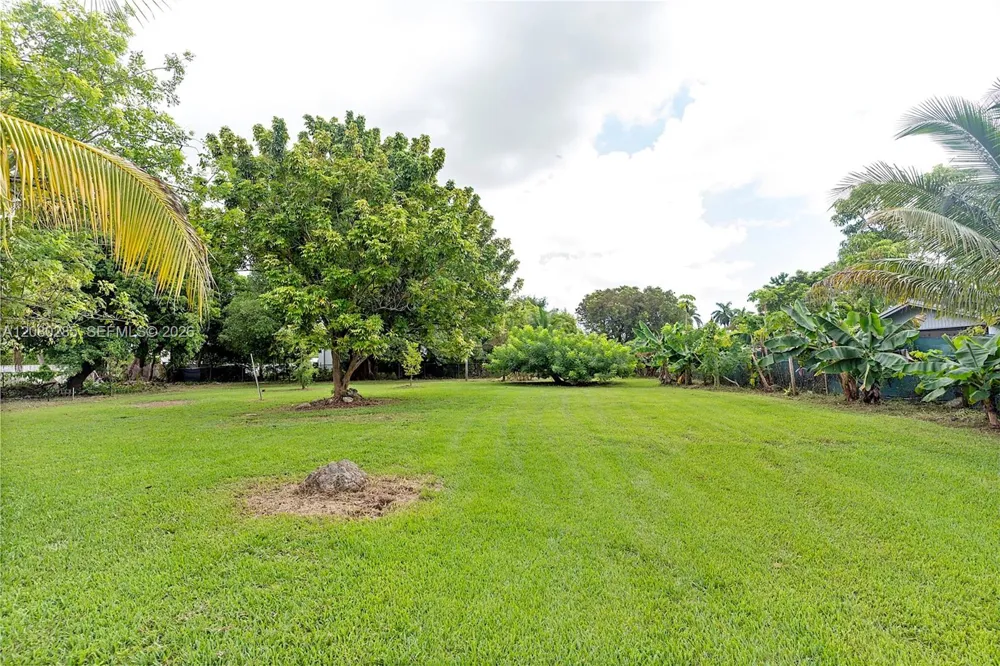 381 SW 127th Ave Miami, FL 33184