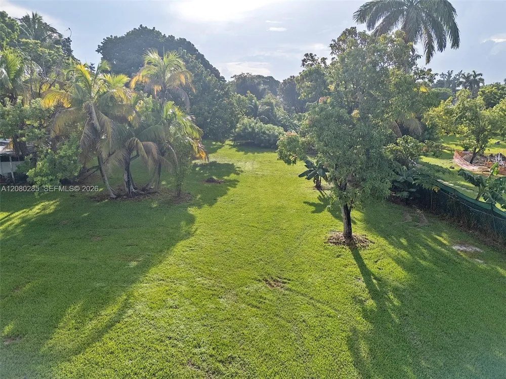 381 SW 127th Ave Miami, FL 33184