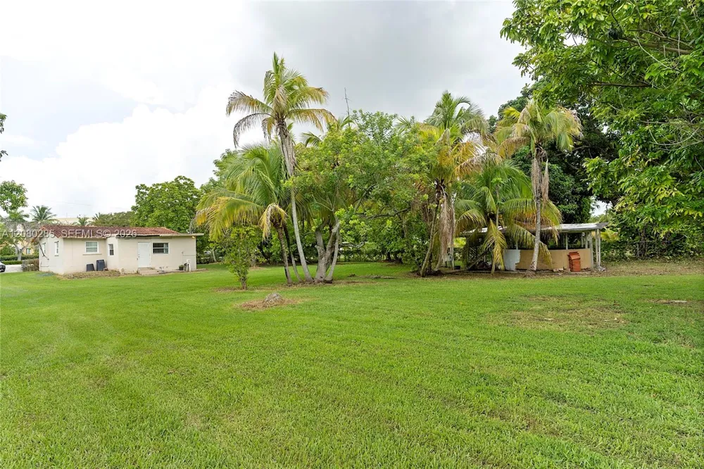 381 SW 127th Ave Miami, FL 33184