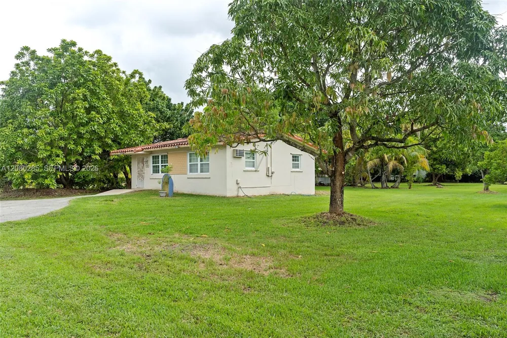 381 SW 127th Ave Miami, FL 33184