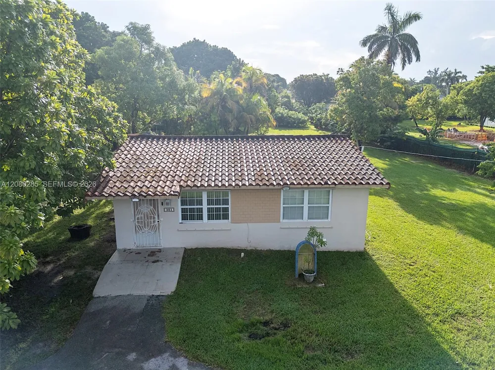 381 SW 127th Ave Miami, FL 33184