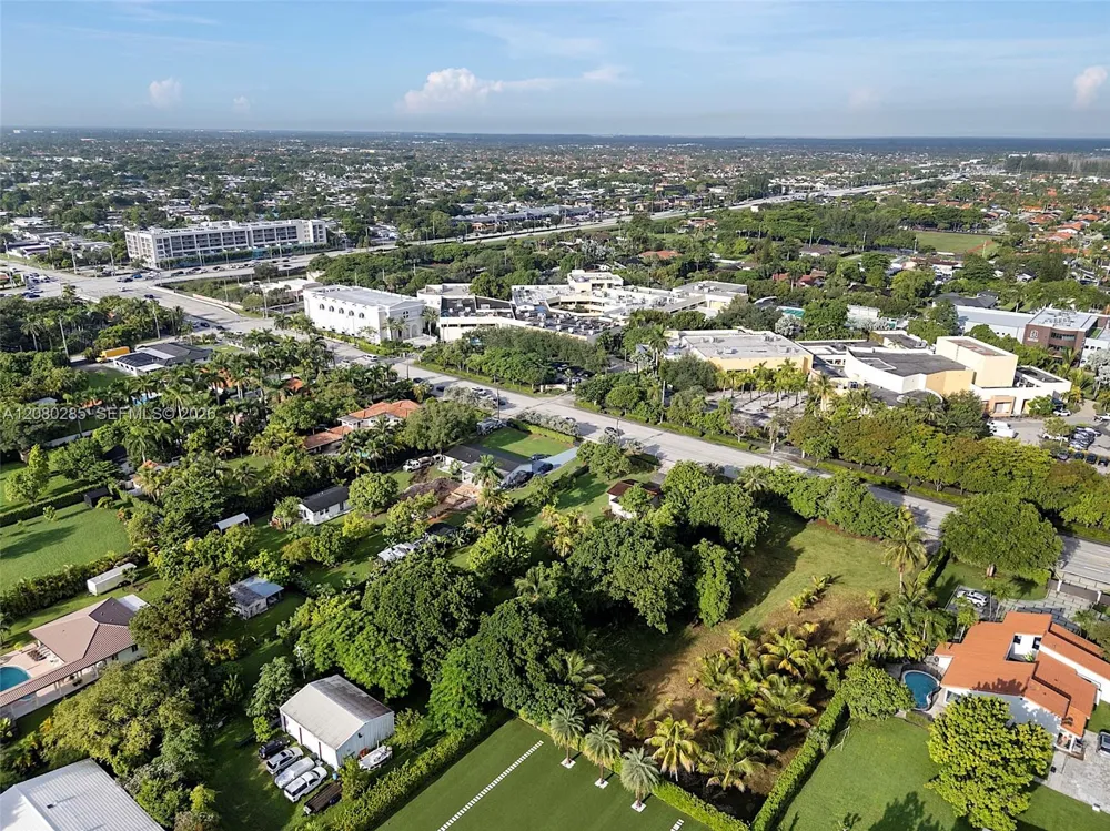 381 SW 127th Ave Miami, FL 33184