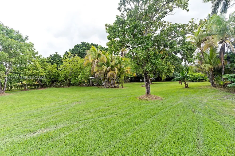 381 SW 127th Ave Miami, FL 33184