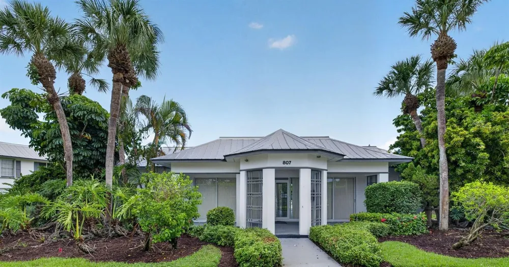 803 SE CENTRAL PARKWAY #9 Stuart, FL 34994