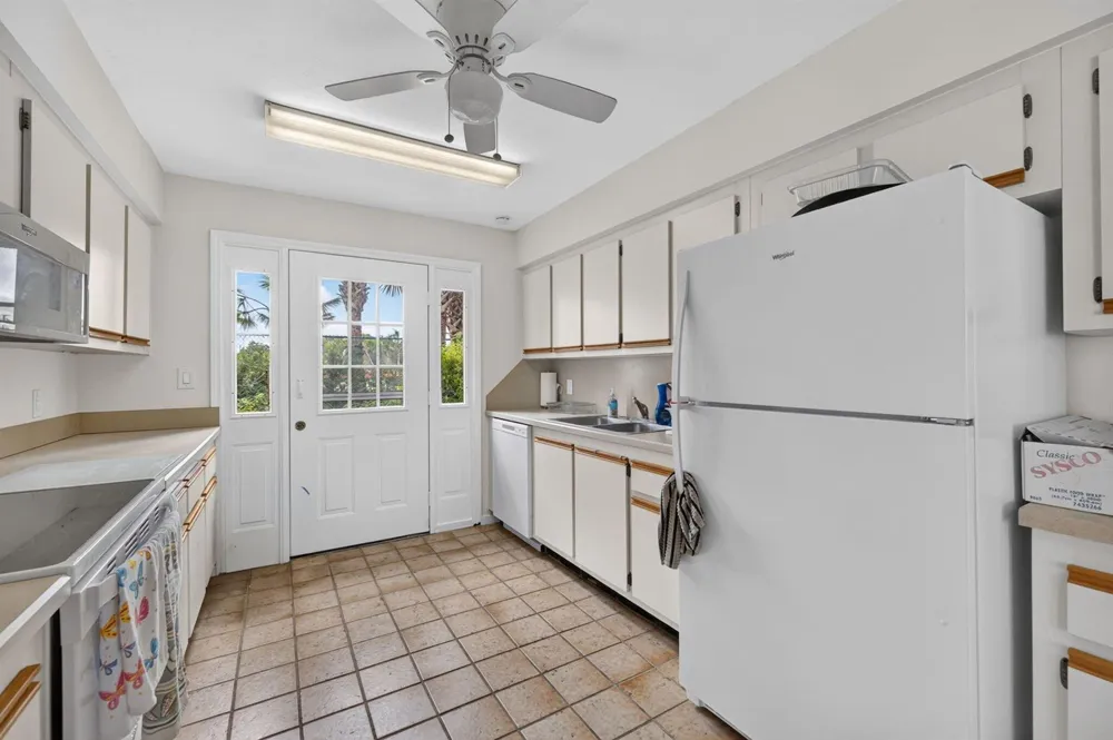 803 SE CENTRAL PARKWAY #9 Stuart, FL 34994