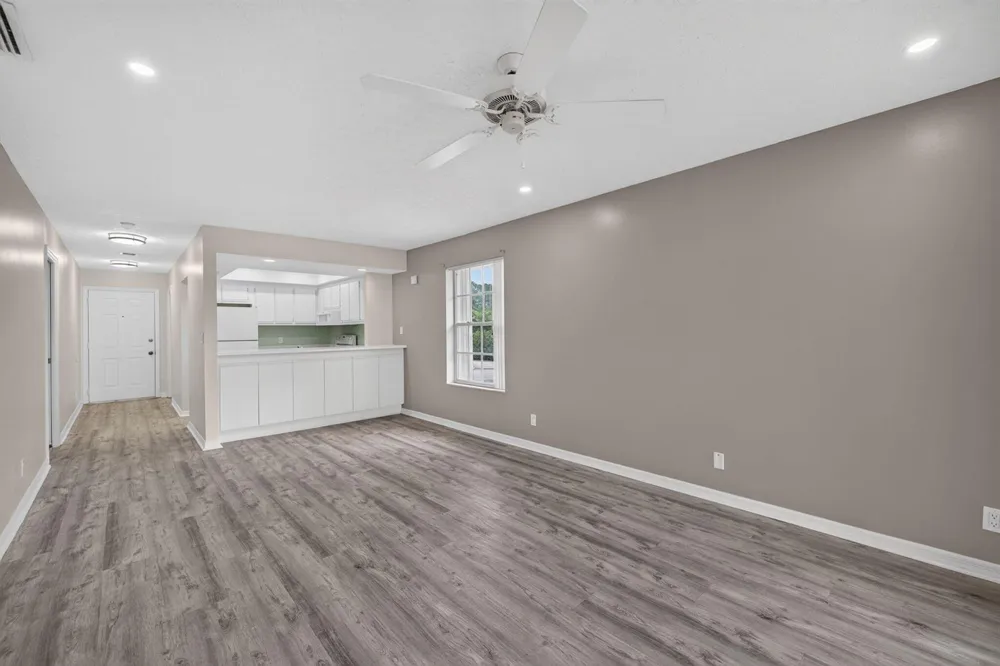 803 SE CENTRAL PARKWAY #9 Stuart, FL 34994