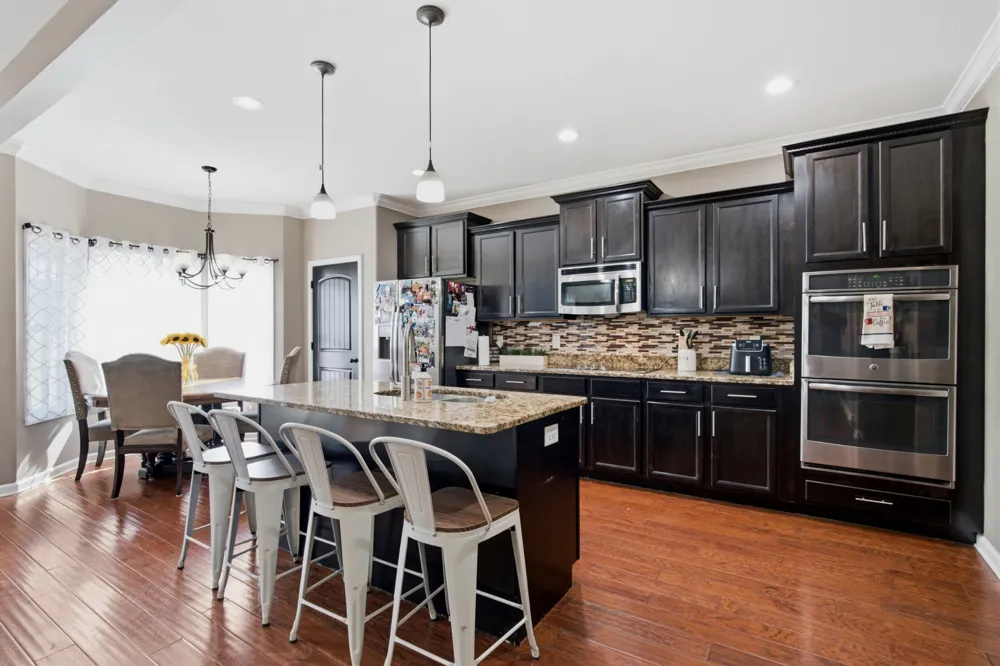 615 Glenstone Springs Dr Clarksville, TN 37043