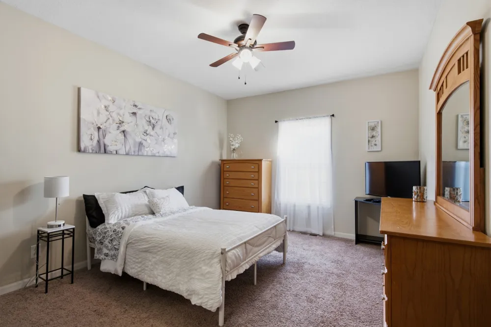 615 Glenstone Springs Dr Clarksville, TN 37043