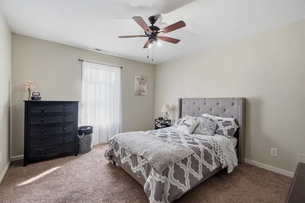 615 Glenstone Springs Dr Clarksville, TN 37043